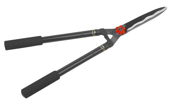 Telescopic hedge trimmer
