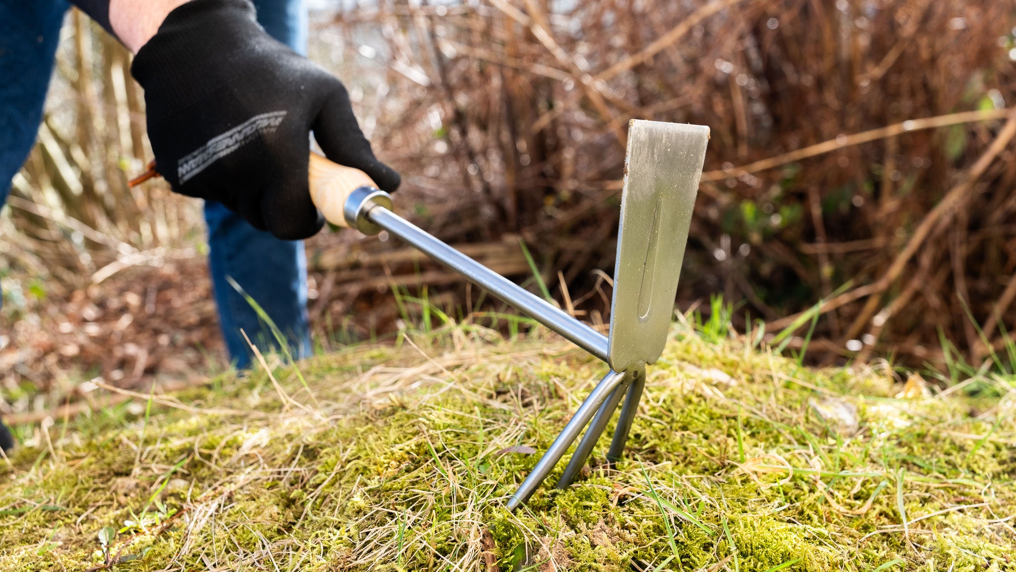 Houe double, avec manche en bois