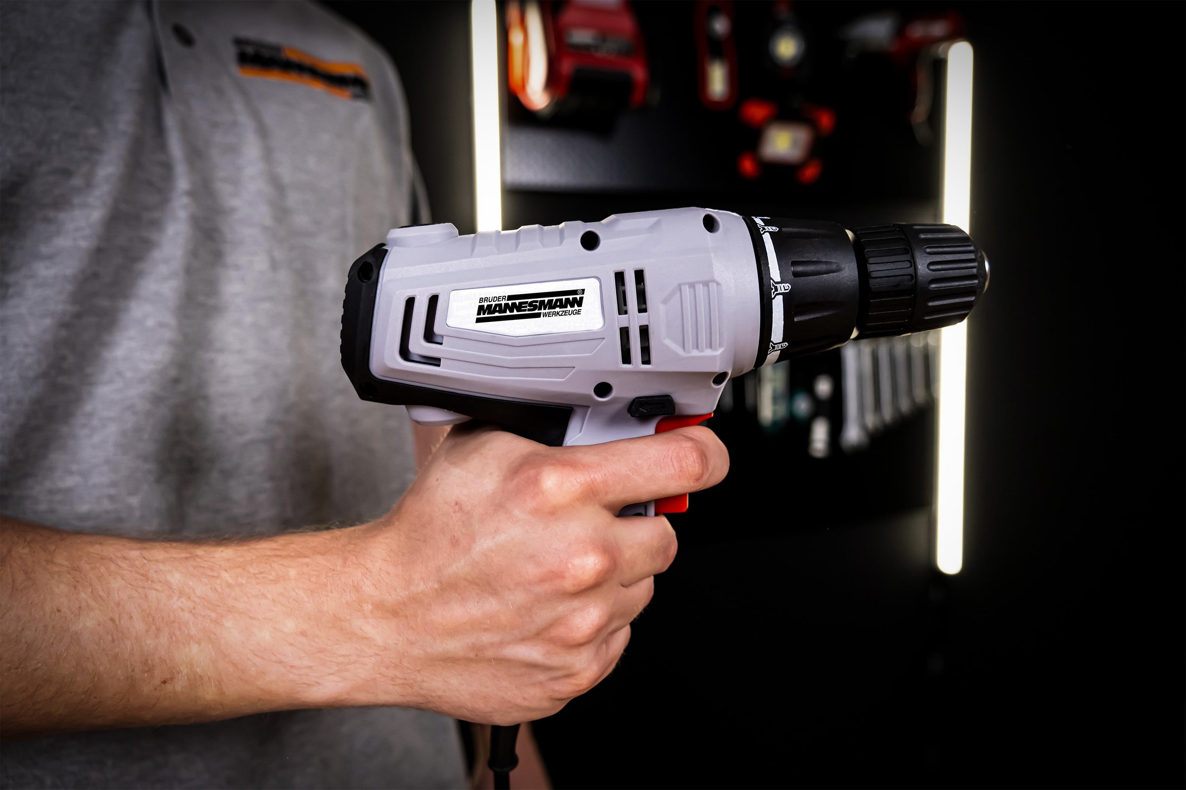 Elektrischer Bohrschrauber