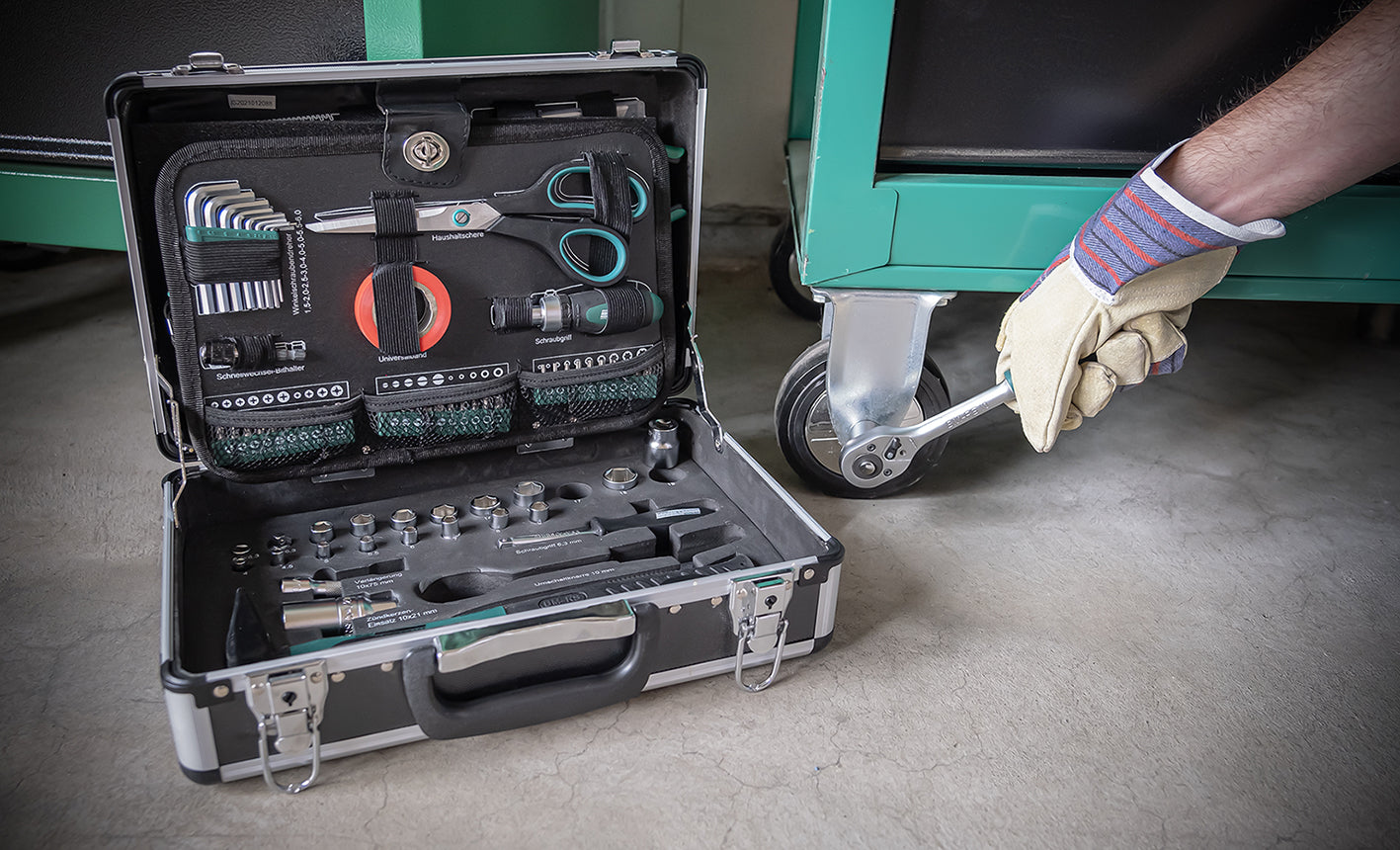 Mallette à outils en aluminium, équipée, 90 pièces.