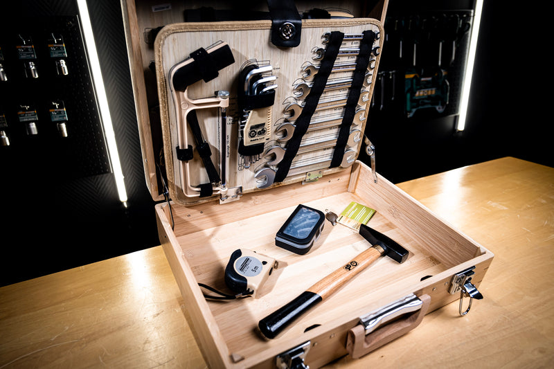 Bamboo tool case, equipped, 108 pieces.
