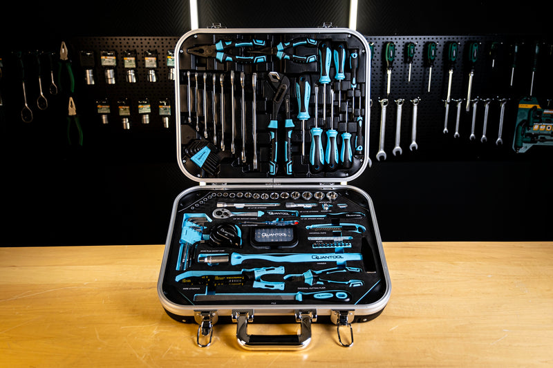 QUANTOOL - tool set, 120 pieces. 