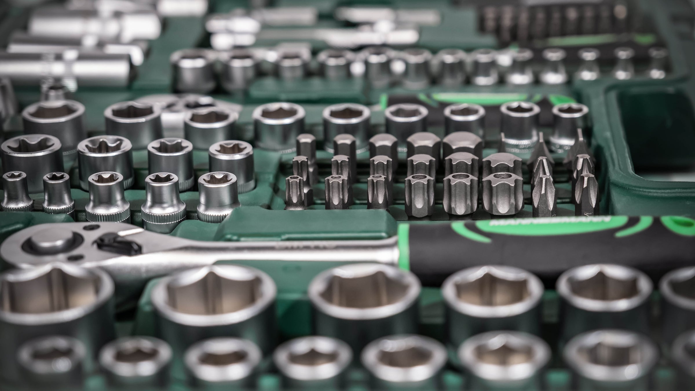 Steckschlüsselsatz 179-tlg., 1/4"+3/8"+1/2"